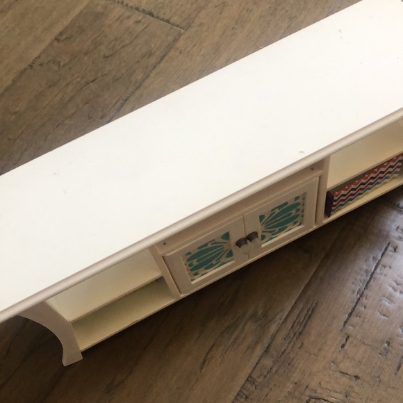 American Girl Big Screen TV with stand, DVD player, 2 DVDs - Picture 10 of 12